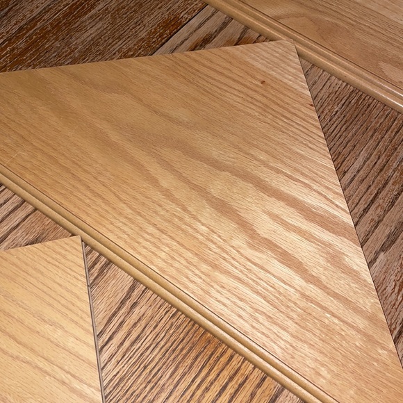 Set of four corner mount floating wall shelves - Picture 3 of 14